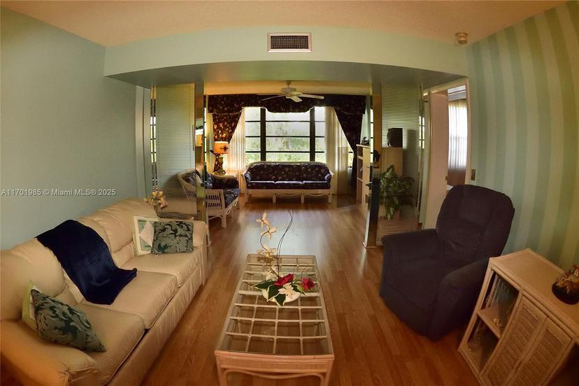 Picture of 6085 Balboa Cir # 402, Boca Raton FL 33433