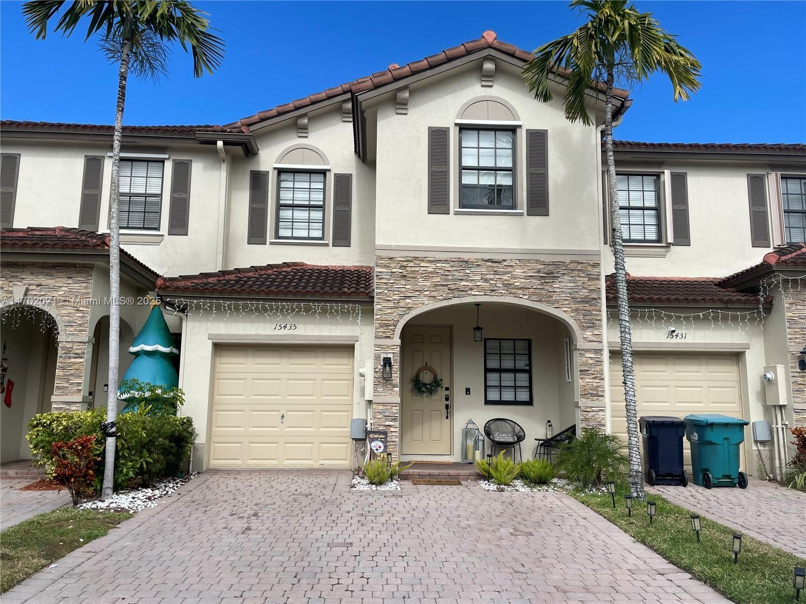 Picture of 15435 SW 119Th Ter # 15435, Miami, FL 33196