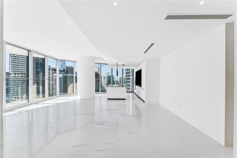 Picture of 300 Biscayne Blvd Way # 3507, Miami FL 33131