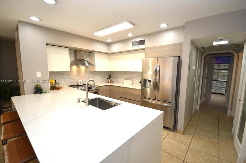 Picture of 6435 Windmill Gate Rd, Miami Lakes FL 33014
