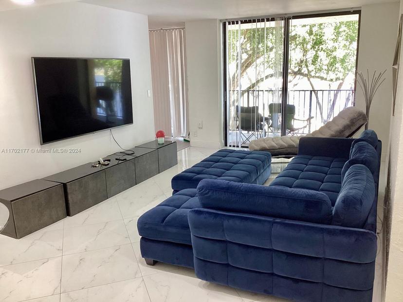 Picture of 3400 Blue Lake Dr # 301, Pompano Beach FL 33064