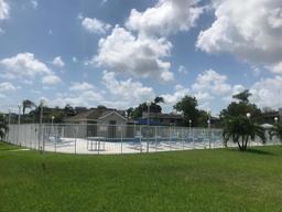 Picture of 438 NE 210Th Cir Ter # 4B, Miami, FL 33179