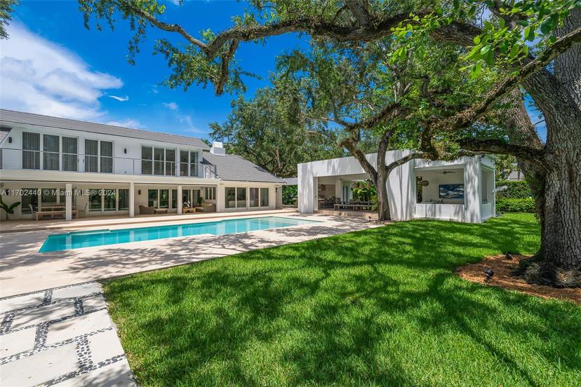 Picture of 7272 SW 102Nd St, Pinecrest FL 33156