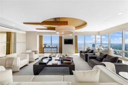 Picture of 1425 Brickell Ave, Miami, FL 33131