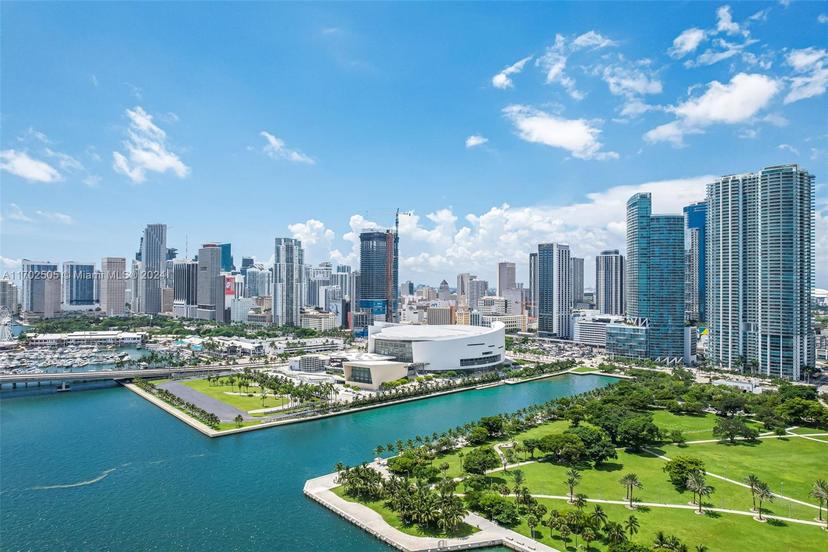 Picture of 900 Biscayne Blvd # 5208, Miami FL 33132