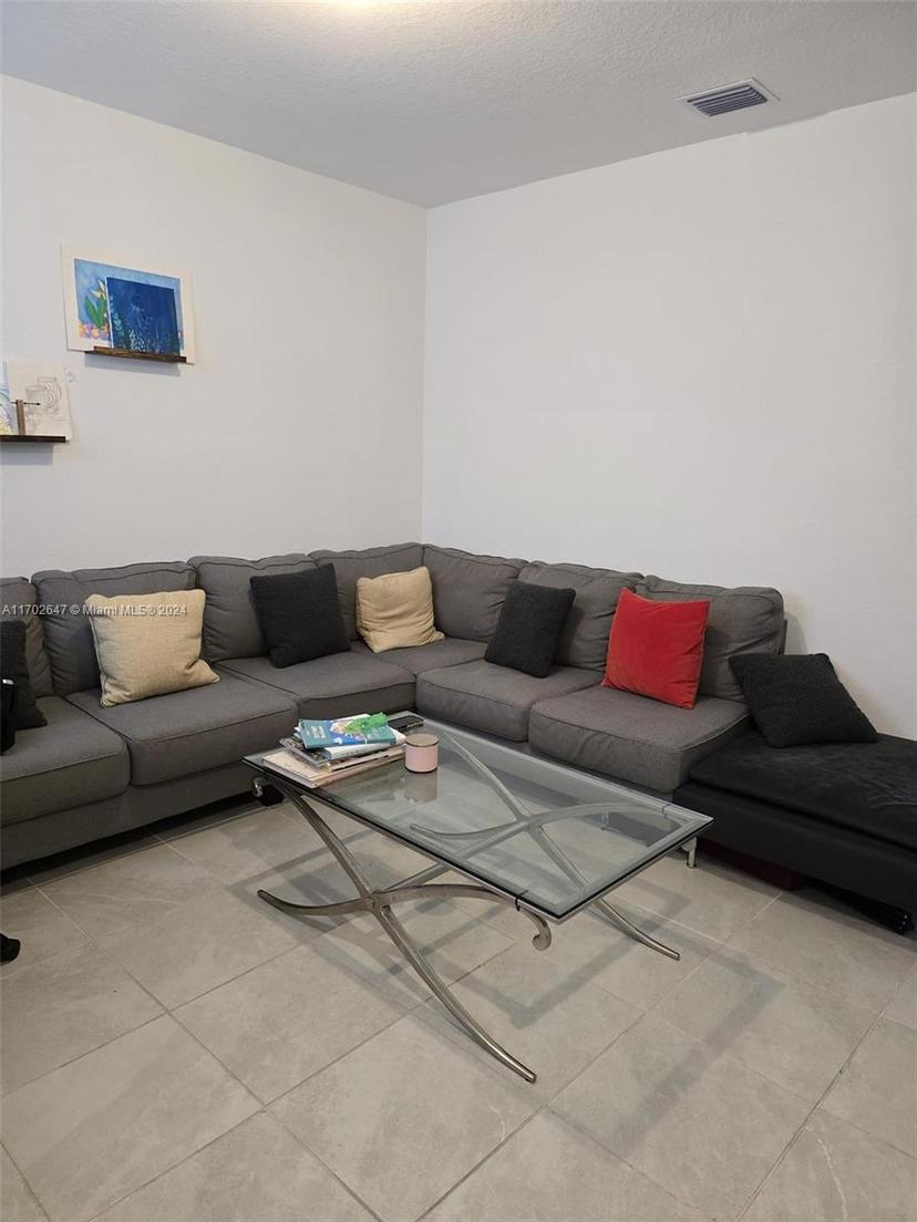 Picture of 18264 SW 148Th Rd # 18264, Miami FL 33187