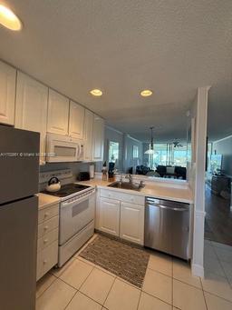Picture of 353 S Us Highway 1 # D402, Jupiter, FL 33477