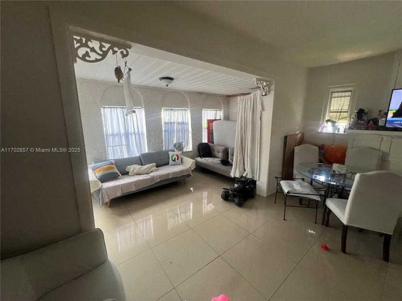 Picture of 1482 NE 174Th St, North Miami Beach FL 33162