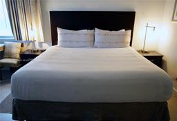Picture of 19201 Collins Ave # 726, Sunny Isles Beach, FL 33160