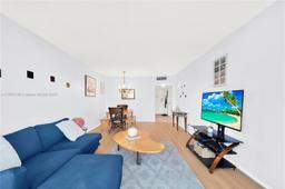 Picture of 6500 Cypress Rd # 403, Plantation, FL 33317