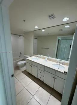 Picture of 2000 N Bayshore Dr # 801, Miami, FL 33137