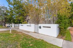 Picture of 5625 N Bay Rd, Miami Beach, FL 33140