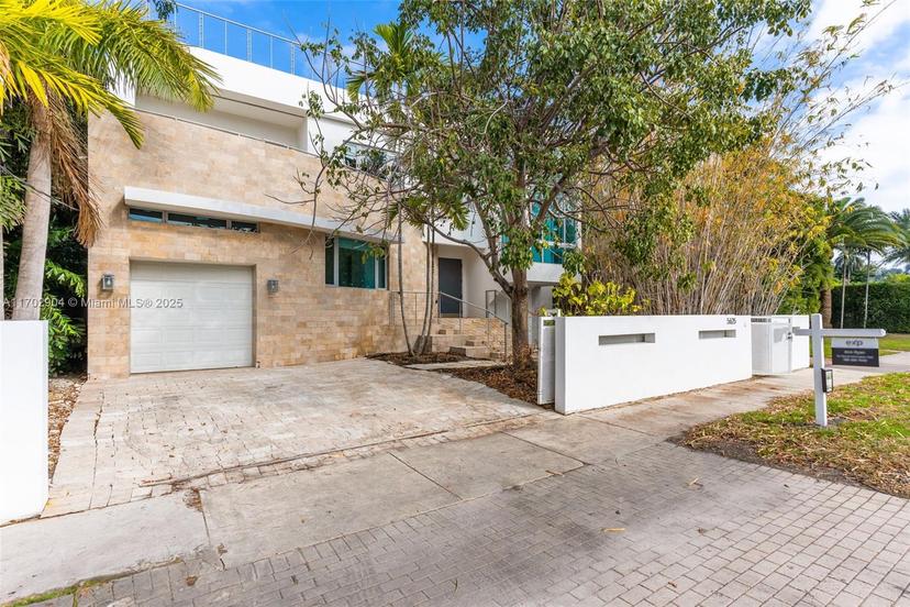 Picture of 5625 N Bay Rd, Miami Beach FL 33140