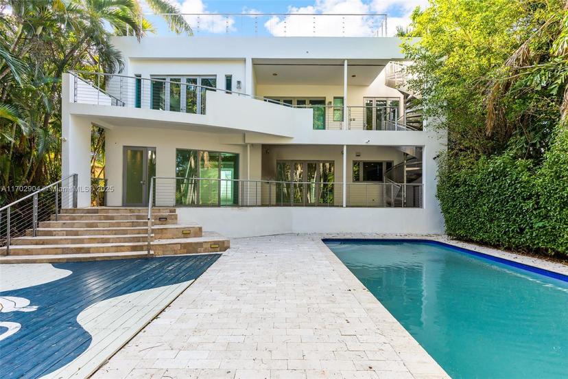 Picture of 5625 N Bay Rd, Miami Beach FL 33140