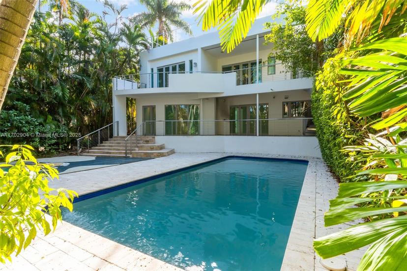 Picture of 5625 N Bay Rd, Miami Beach FL 33140