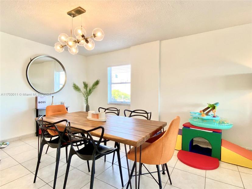 Picture of 401 Golden Isles Dr # 505, Hallandale Beach FL 33009