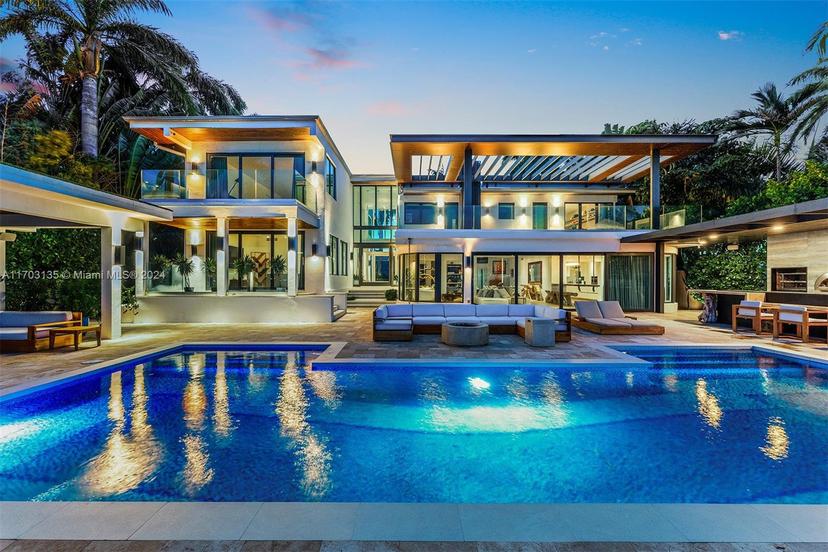 Picture of 327 E Rivo Alto Dr, Miami Beach FL 33139