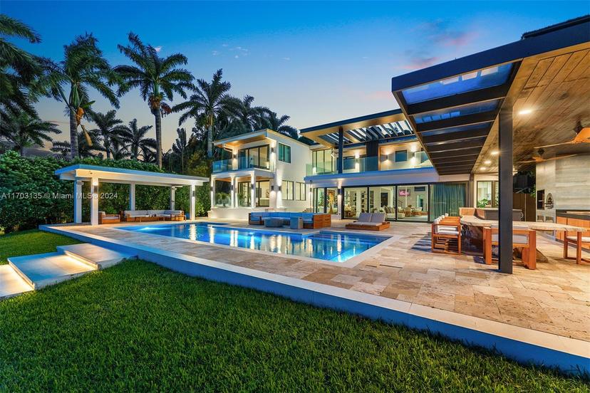 Picture of 327 E Rivo Alto Dr, Miami Beach FL 33139