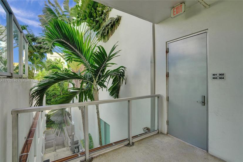 Picture of 1700 Meridian Ave # 304, Miami Beach FL 33139