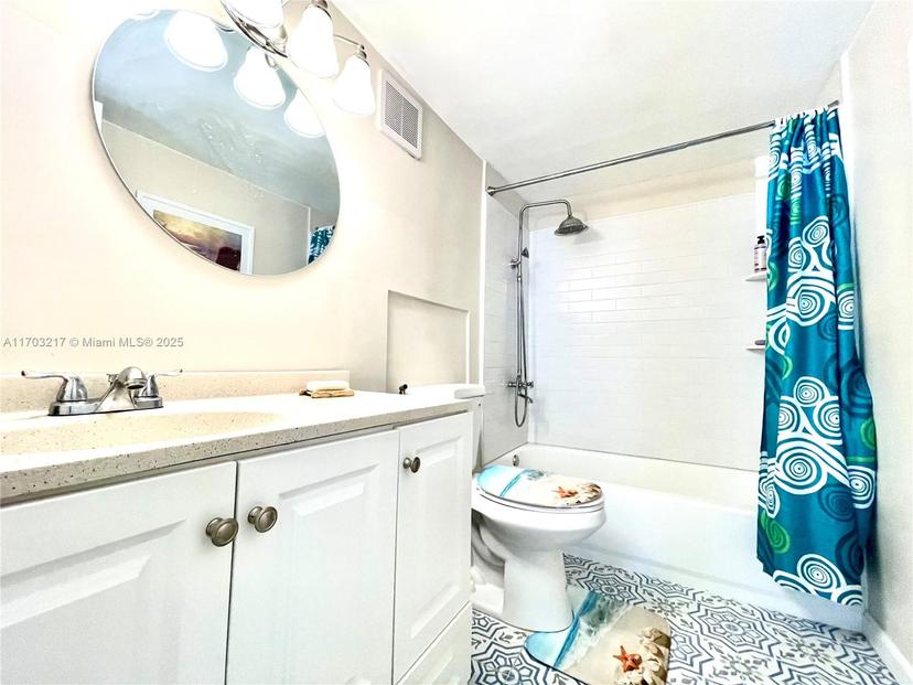 Picture of 1913 S Ocean Dr # 129, Hallandale Beach FL 33009