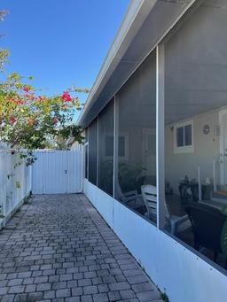 Picture of 21750 NW 1St St, Pembroke Pines, FL 33029