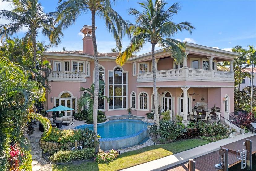 Picture of 833 Harbour Isle Place, North Palm Beach FL 33410