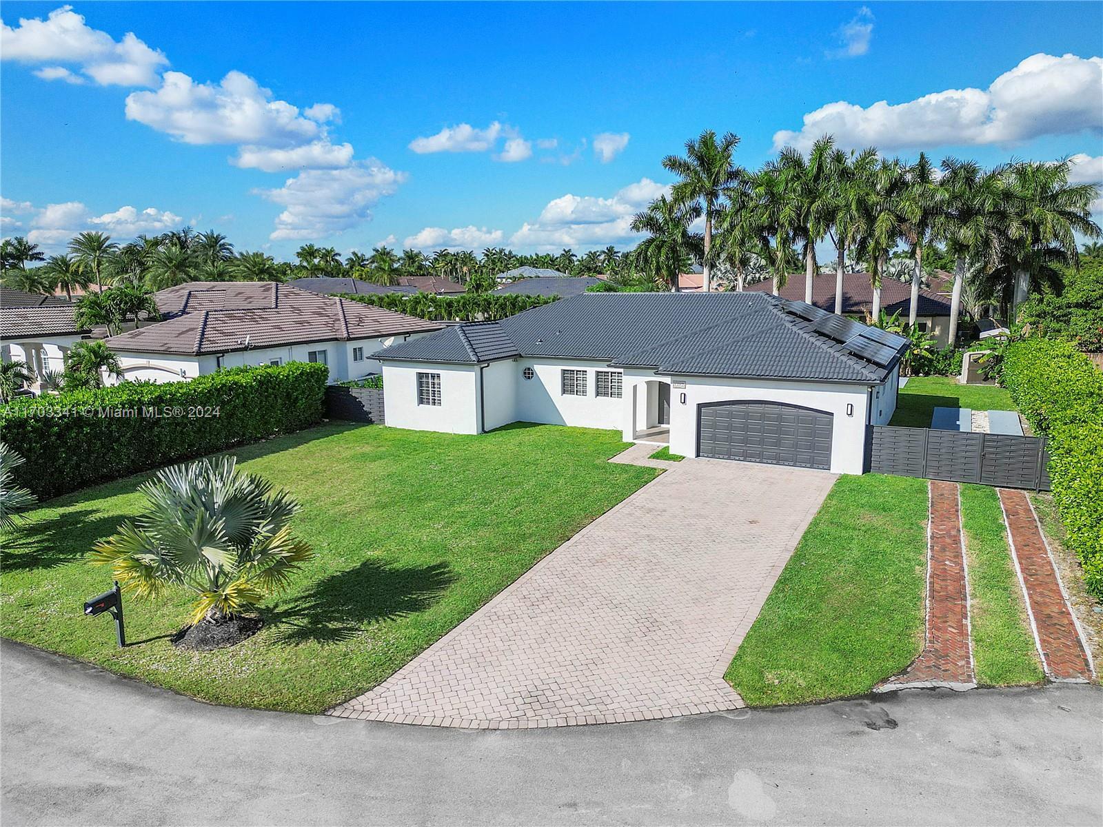 Picture of 13067 SW 190Th St, Miami, FL 33177