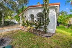Picture of 4005 Alhambra Cir, Coral Gables, FL 33146