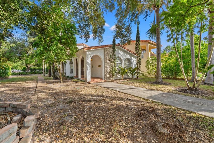 Picture of 4005 Alhambra Cir, Coral Gables FL 33146