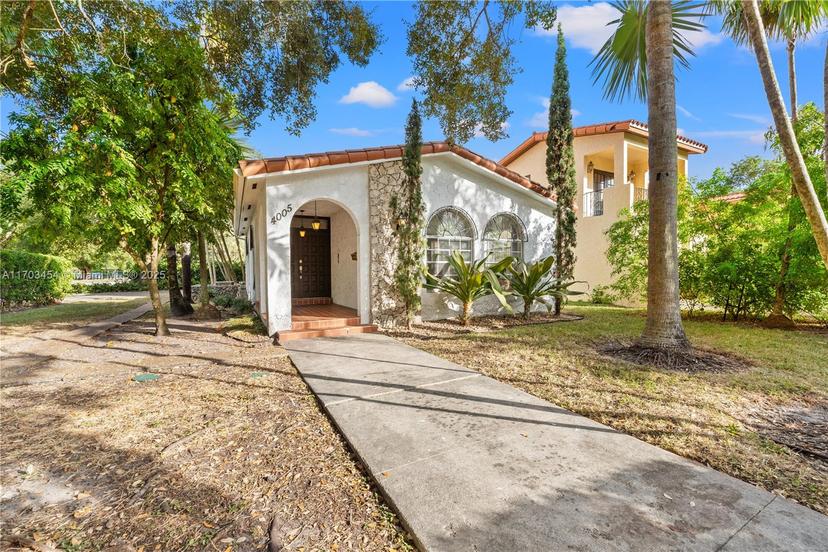 Picture of 4005 Alhambra Cir, Coral Gables FL 33146