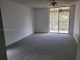 Picture of 20840 San Simeon Way # 402, Miami, FL 33179