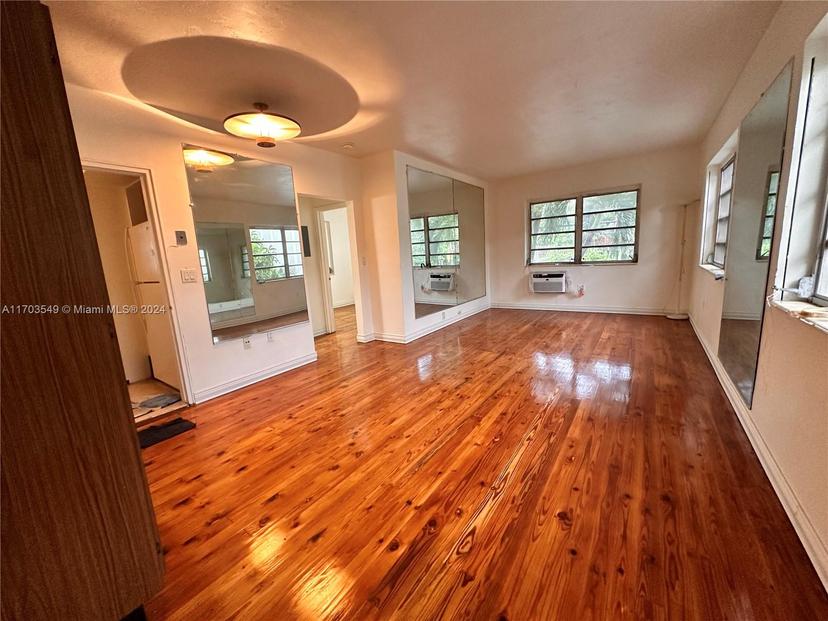 Picture of 4740 Pine Tree Dr # 20, Miami Beach FL 33140