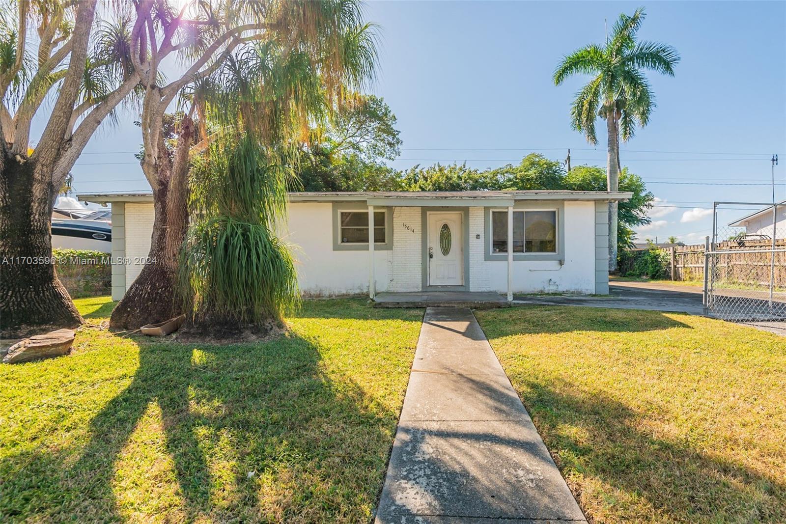 Picture of 15614 SW 297Th Ter, Homestead, FL 33033