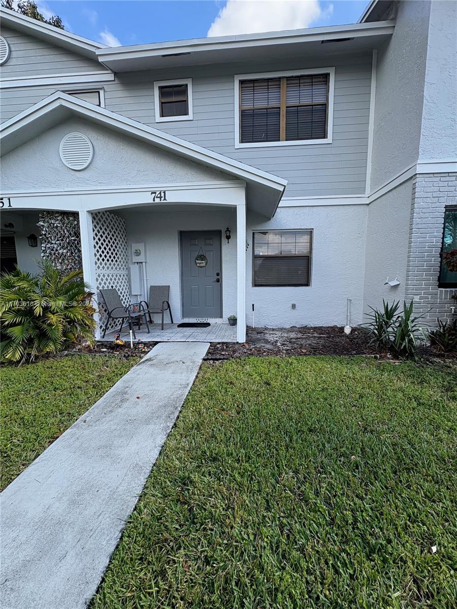 Picture of 741 NW 105Th Ter, Pembroke Pines, FL 33026