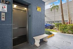Picture of 875 NE 195Th St # 112, Miami, FL 33179