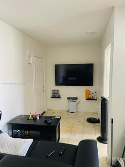 Picture of 1526 Pennsylvania Ave # 14, Miami Beach, FL 33139