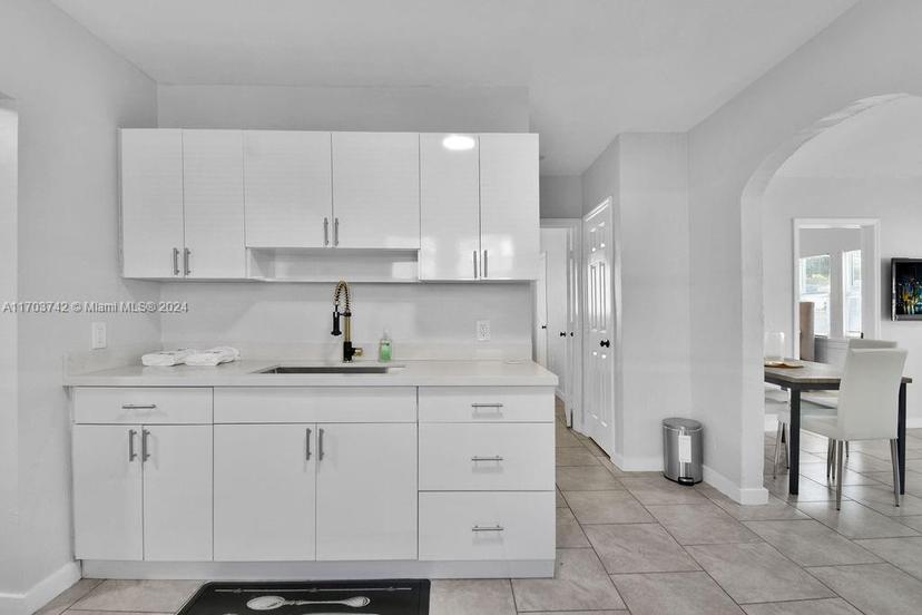 Picture of 585 NW 51St St, Miami FL 33127