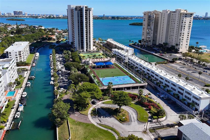 Picture of 1800 NE 114Th St, Miami FL 33181