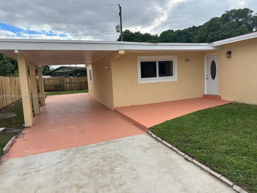 Picture of 1060 NW 179Th St, Miami Gardens FL 33169