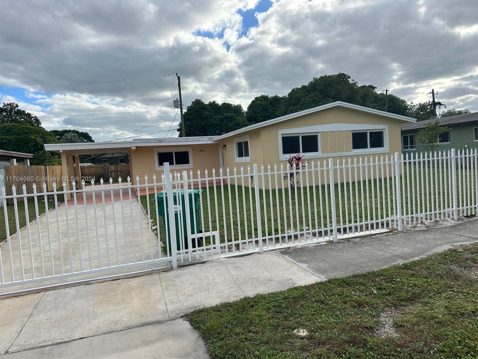 Picture of 1060 NW 179Th St, Miami Gardens, FL 33169