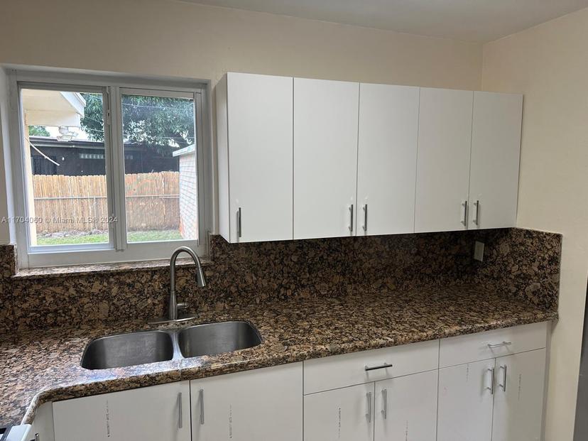 Picture of 1060 NW 179Th St, Miami Gardens FL 33169