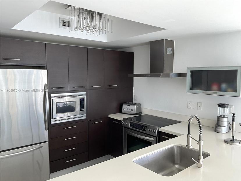 Picture of 200 Sunny Isles Blvd # 806, Sunny Isles Beach FL 33160
