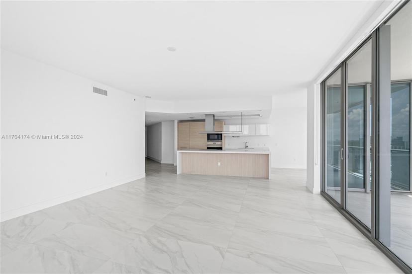 Picture of 17111 Biscayne Blvd # 1210, North Miami Beach FL 33160