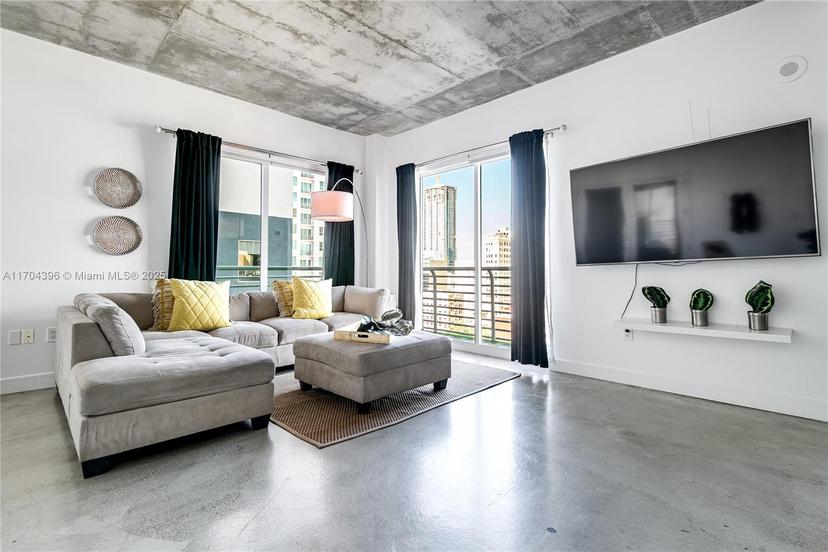 Picture of 234 NE 3Rd St # 1107, Miami FL 33132