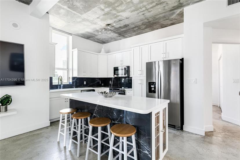 Picture of 234 NE 3Rd St # 1107, Miami FL 33132