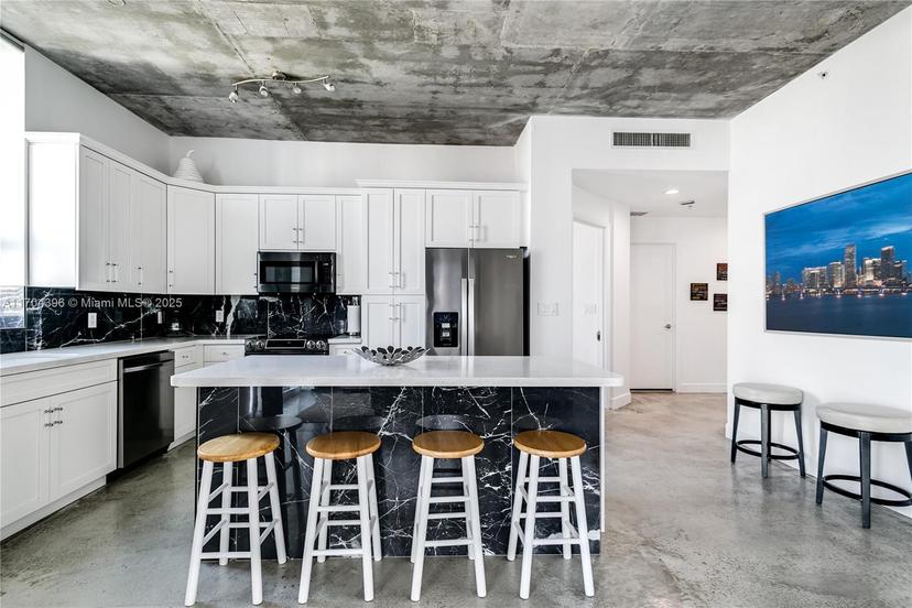 Picture of 234 NE 3Rd St # 1107, Miami FL 33132