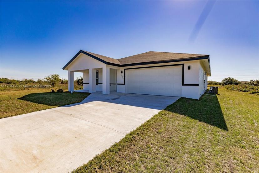 Picture of 215 Nautilus Ave, La Belle FL 33935