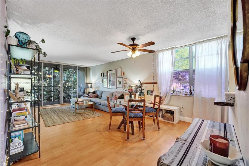 Picture of 9430 Tangerine Pl # 207, Davie FL 33324