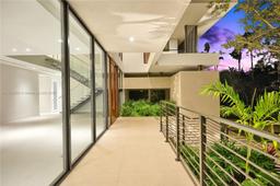 Picture of 100 Hampton Ln, Key Biscayne, FL 33149
