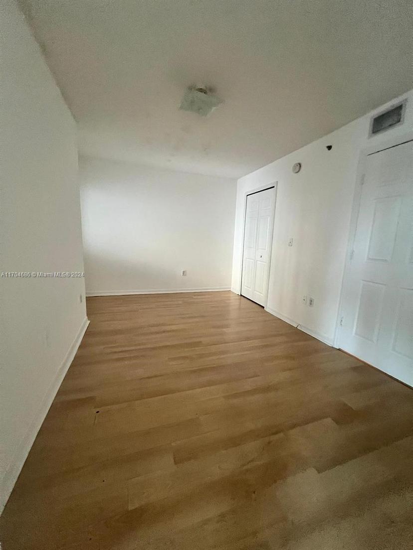 Picture of 2475 NW 16Th St Rd # 308, Miami FL 33125